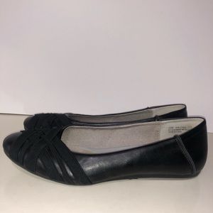 Aerosoles black slip on flats size 10